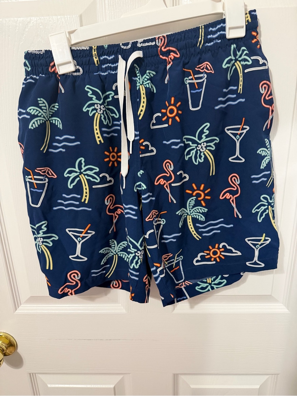 chubbies Navy Tropical Neon-Print Hybrid Shorts